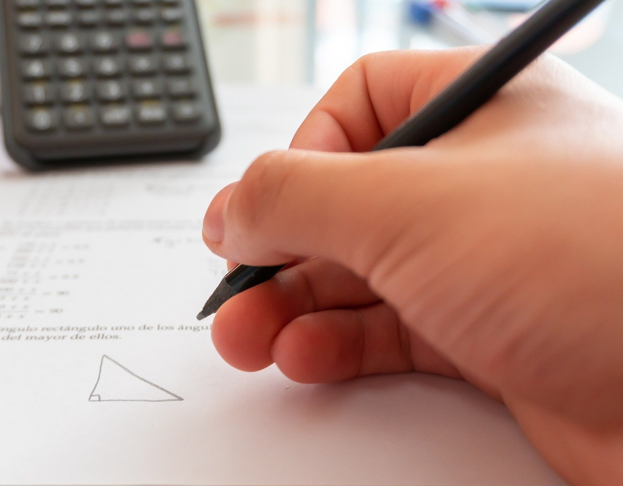 calculator-7089908_1280